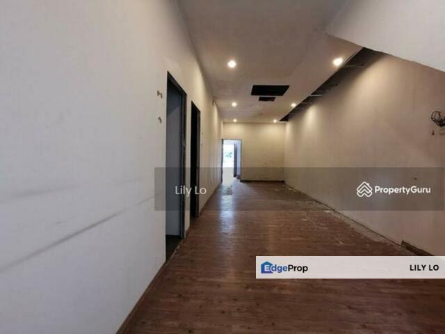 Shop for rent in Bukit Ledang, Johor