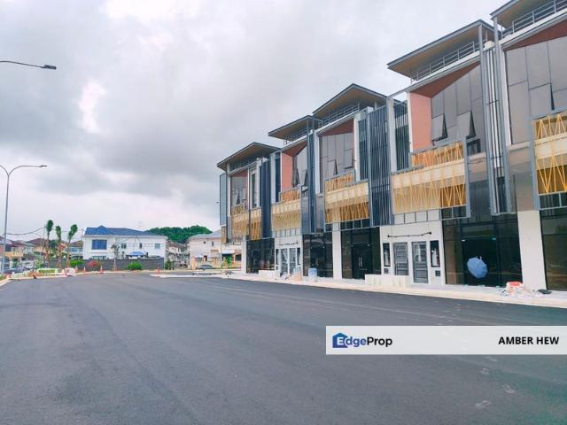 Shop for rent in Bukit Ledang, Johor
