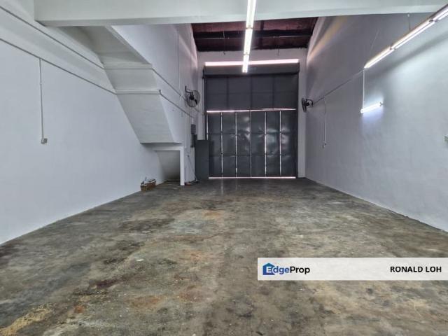 Warehouse for rent in Bukit Jalil, Kuala Lumpur