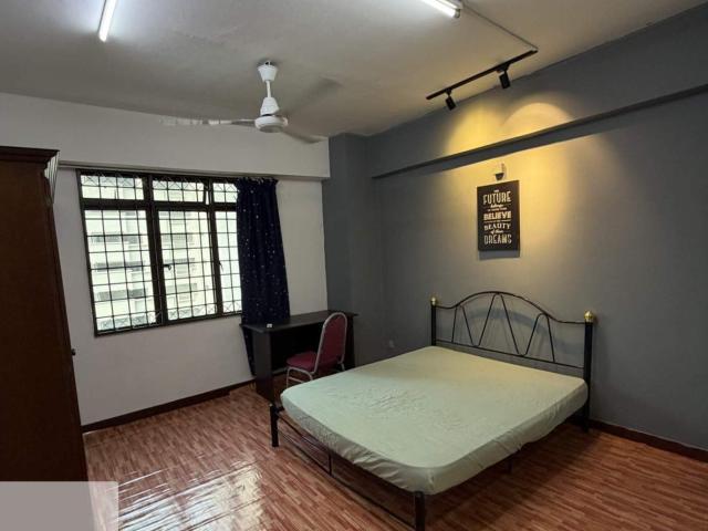 Room for rent in Taman Esplanad, Kuala Lumpur