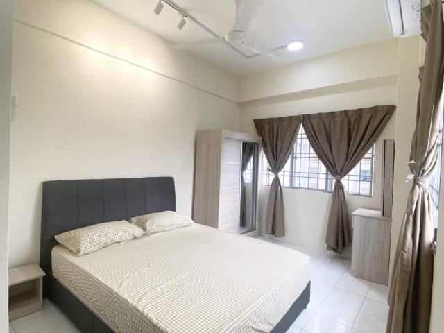 Room for rent in Country Heights Damansara, Kuala Lumpur