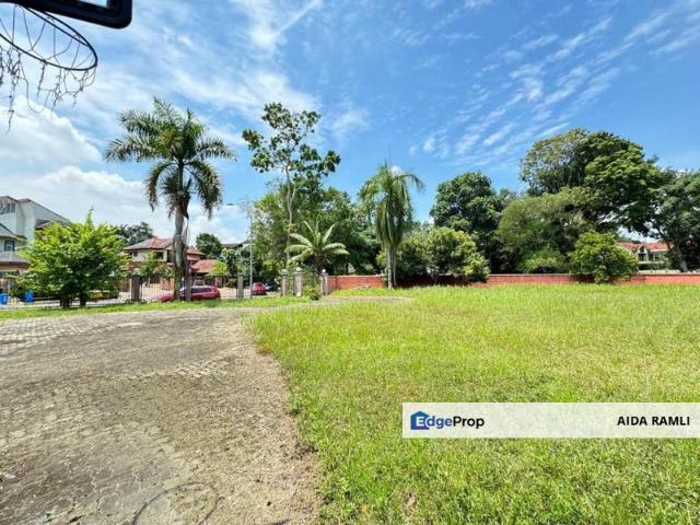 House for sale in Seksyen U8, Shah Alam