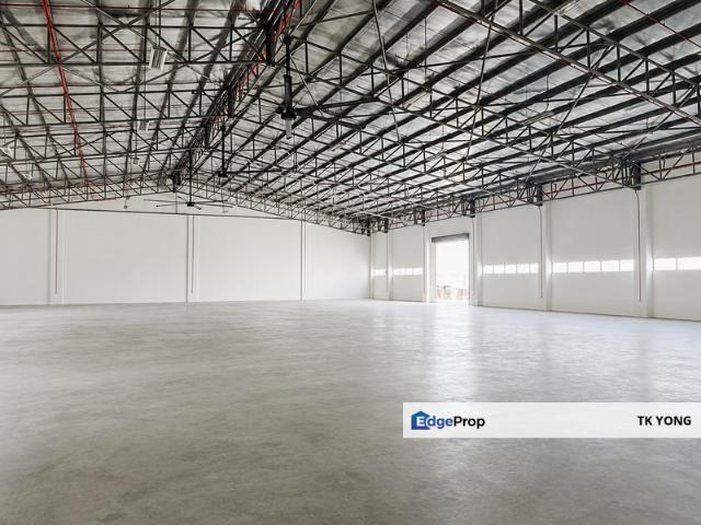 Warehouse for rent in Petaling, Alam Impian