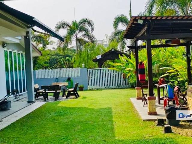 House for sale in Seksyen U8, Shah Alam
