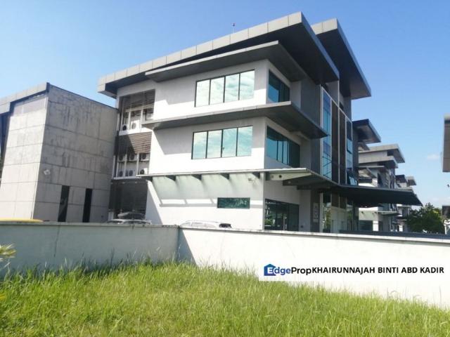 Warehouse for sale in Petaling, Alam Impian