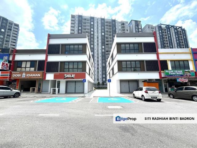 Shop for rent in Petaling, Alam Impian