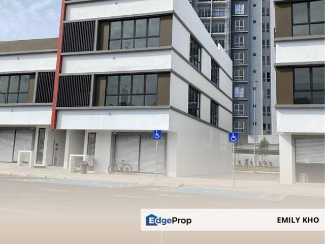 Shop for rent in Petaling, Alam Impian