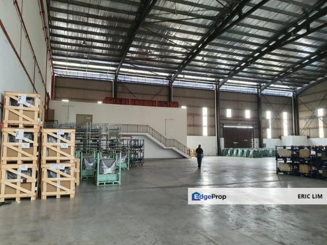 Warehouse for rent in Shah Alam, Petaling