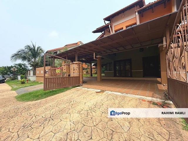 House for sale in Seksyen U8, Shah Alam