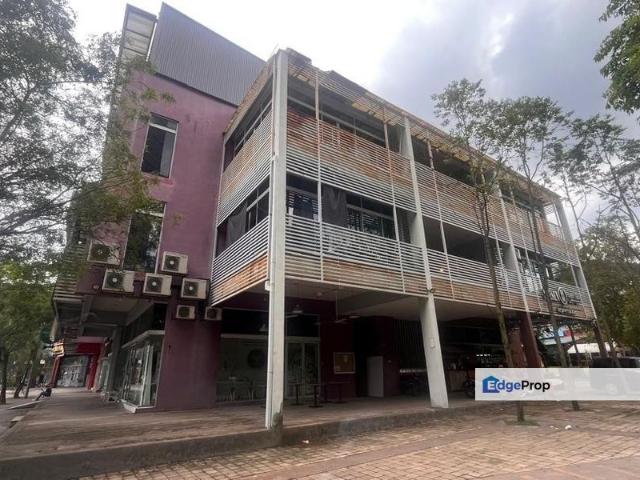 Shop for sale in Petaling, Alam Impian