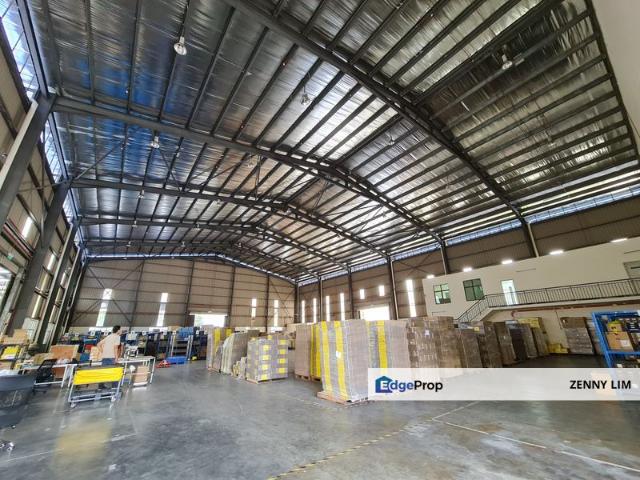 Warehouse for rent in Petaling, Alam Impian