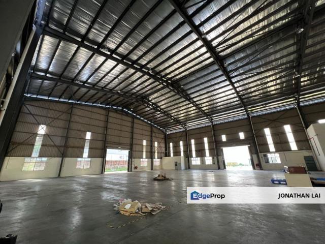 Warehouse for rent in Petaling, Alam Impian