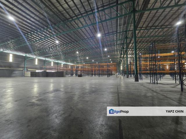 Warehouse for rent in Petaling, Alam Impian