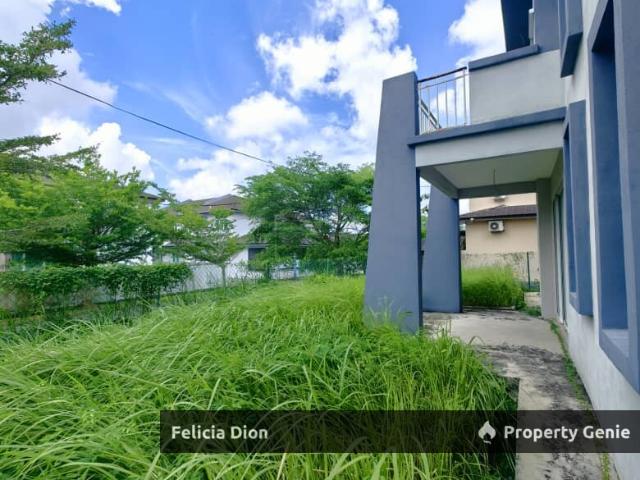 Terraced House for sale in Malaka