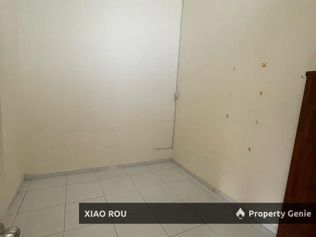 Terraced House for sale in Malaka