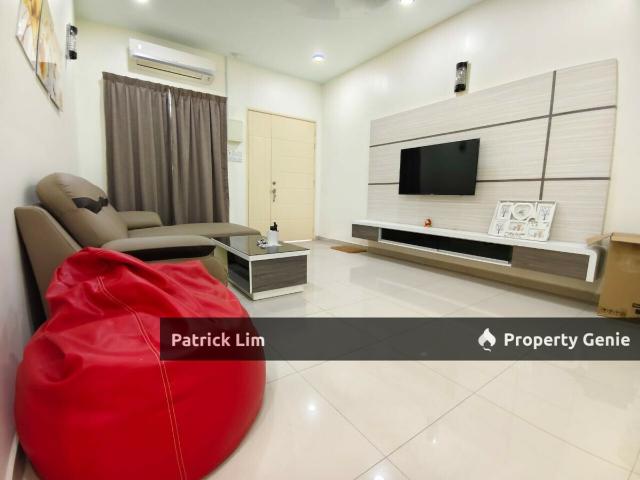 Terraced House for sale in Malaka