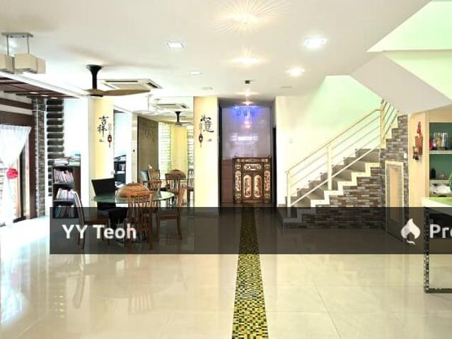 Residential House for sale in Malaka
