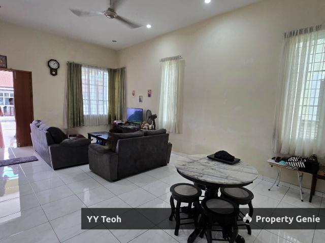 Residential House for sale in Malaka