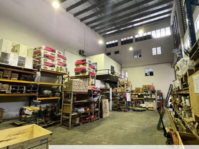 Warehouse for sale in Petaling, Alam Impian
