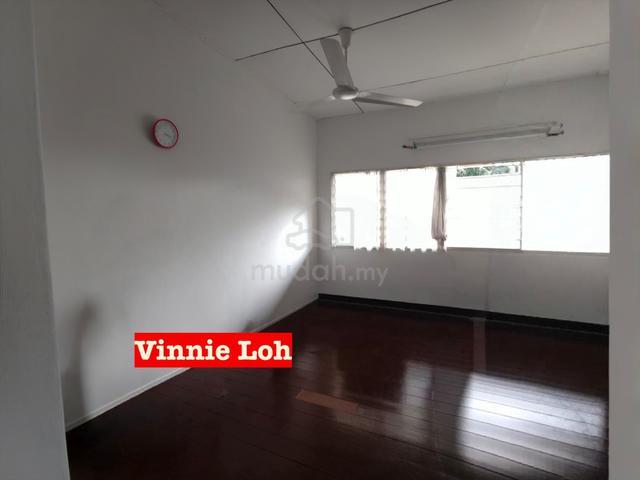 Shop for rent in Georgetown, Penang
