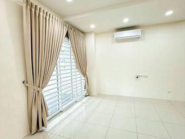Terraced House for rent in Wellesley, Penang