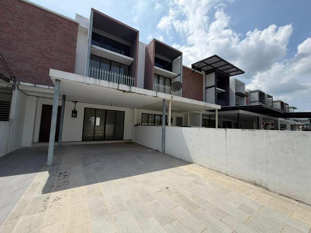 Terraced House for sale in Wellesley, Penang