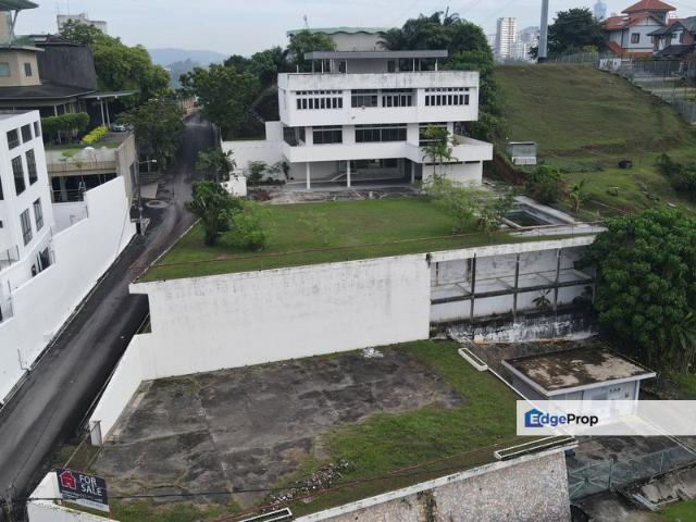 House for sale in Pantai
