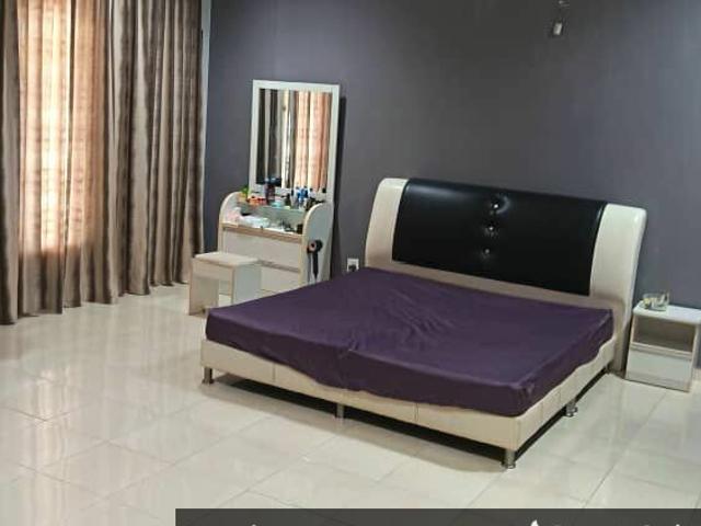 Terraced House for sale in Malaka