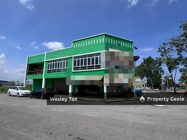 Shop for rent in Malaka