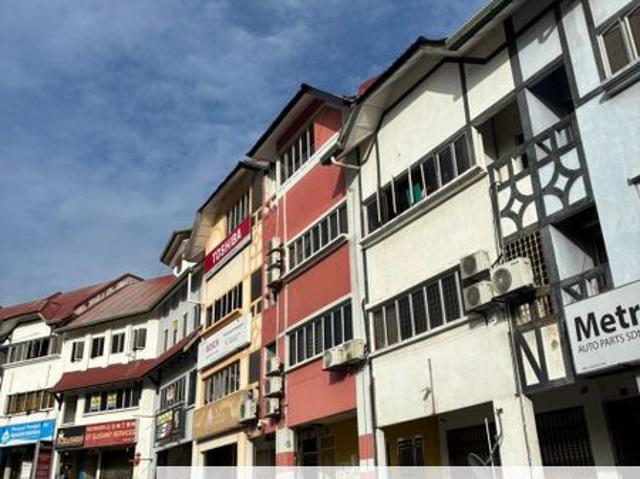 Shop for rent in Petaling, Alam Impian