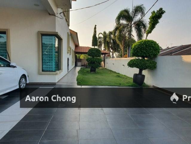Residential House for sale in Malaka