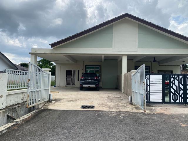 Residential House for sale in Malaka