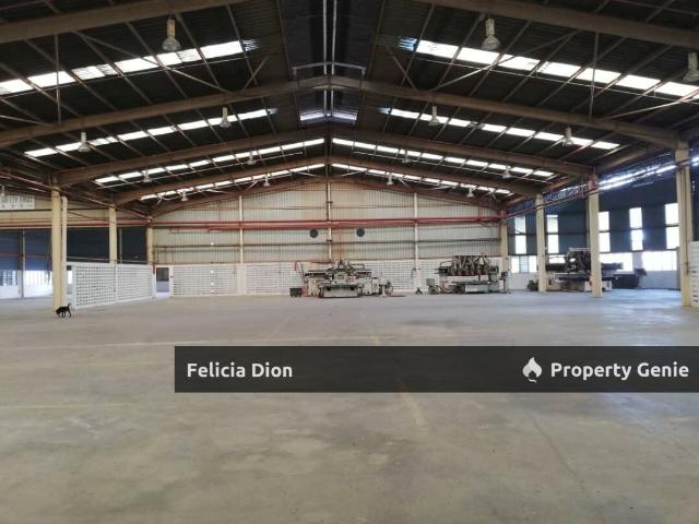 Warehouse for rent in Malaka