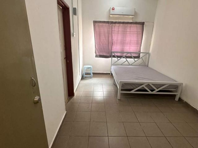 Room for rent in Seksyen 32, Shah Alam