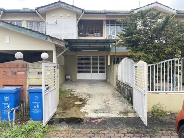 Townhouse for sale in Alam Impian, Selangor