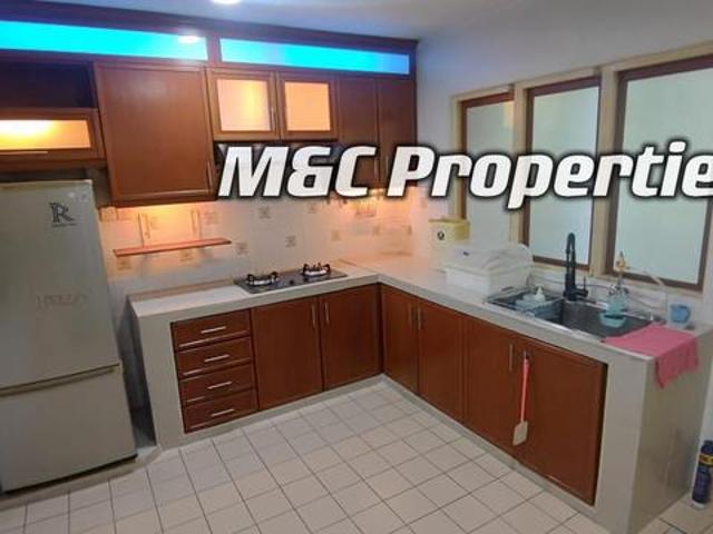 Townhouse for sale in Petaling, Alam Impian