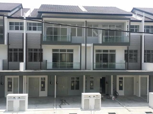 Townhouse for sale in Saujana, Selangor