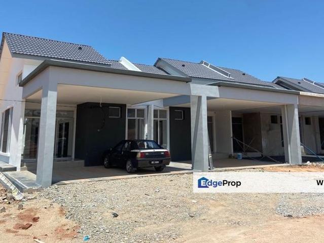 House for sale in Malaka