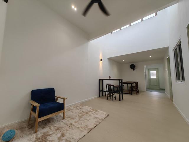 Terraced House for sale in Malaka