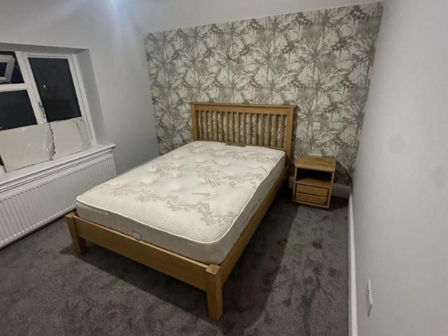 Apartment for rent in Lye Valley, The Slade
