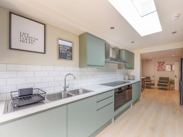 Room for rent in Lye Valley, The Slade