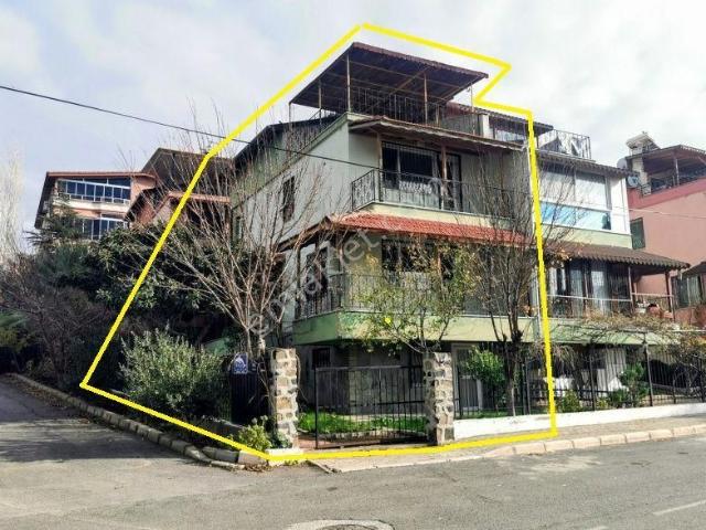 Aliağa, İzmir içerisinde satılık Villa
