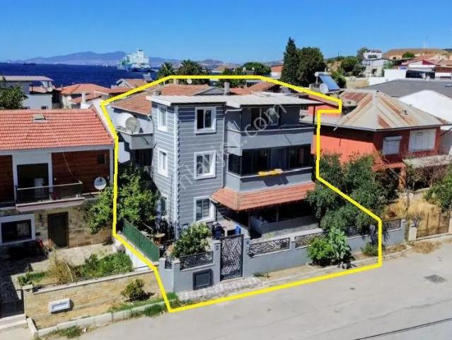 Çakmaklı Mahallesi, Aliağa içerisinde satılık Villa