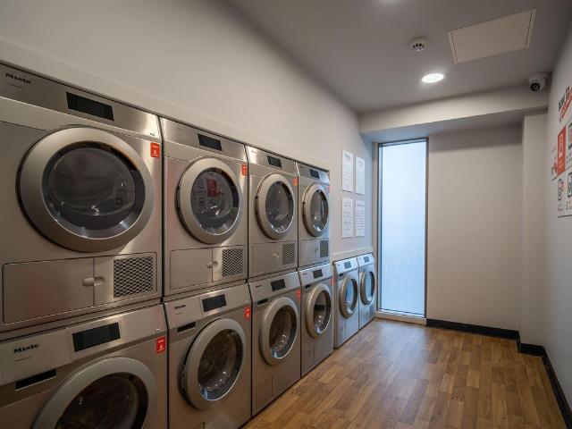 Studio for rent in Bulk, Bare