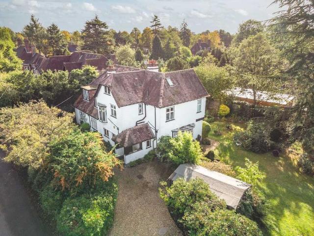 House for rent in Chalfont St. Peter, Denham