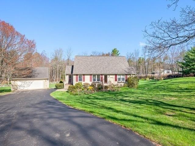 House for sale in New Braintree, Massachusetts