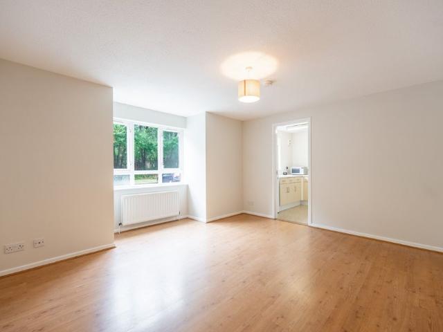 Apartment for rent in Yoker, Scotland