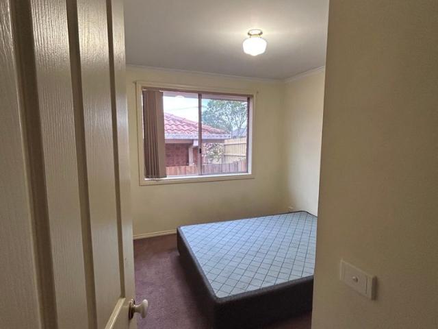 Room for rent in Camerons Creek, Victoria