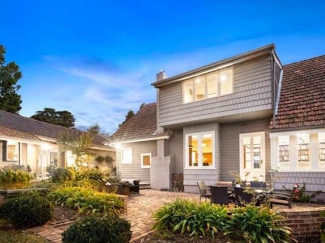 Room for rent in Camerons Creek, Victoria