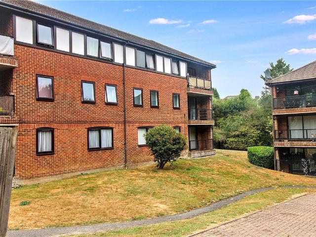 Apartment for rent in Cross In Hand, East Sussex
